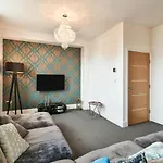 Cliffords View Luxury Apartment